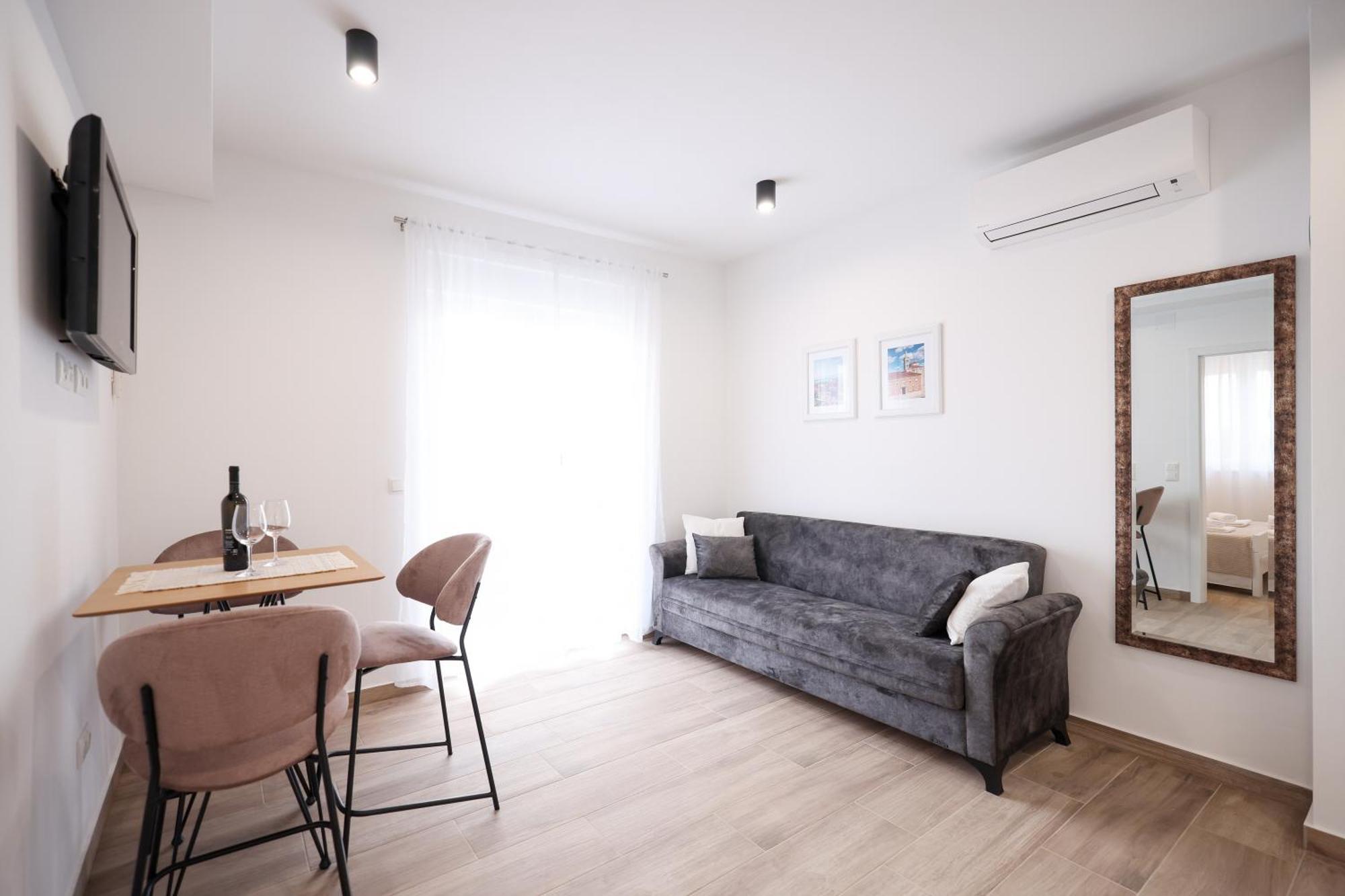 Duo Soles - Apartments With Private Parking Near Zadar Murvica  Bagian luar foto