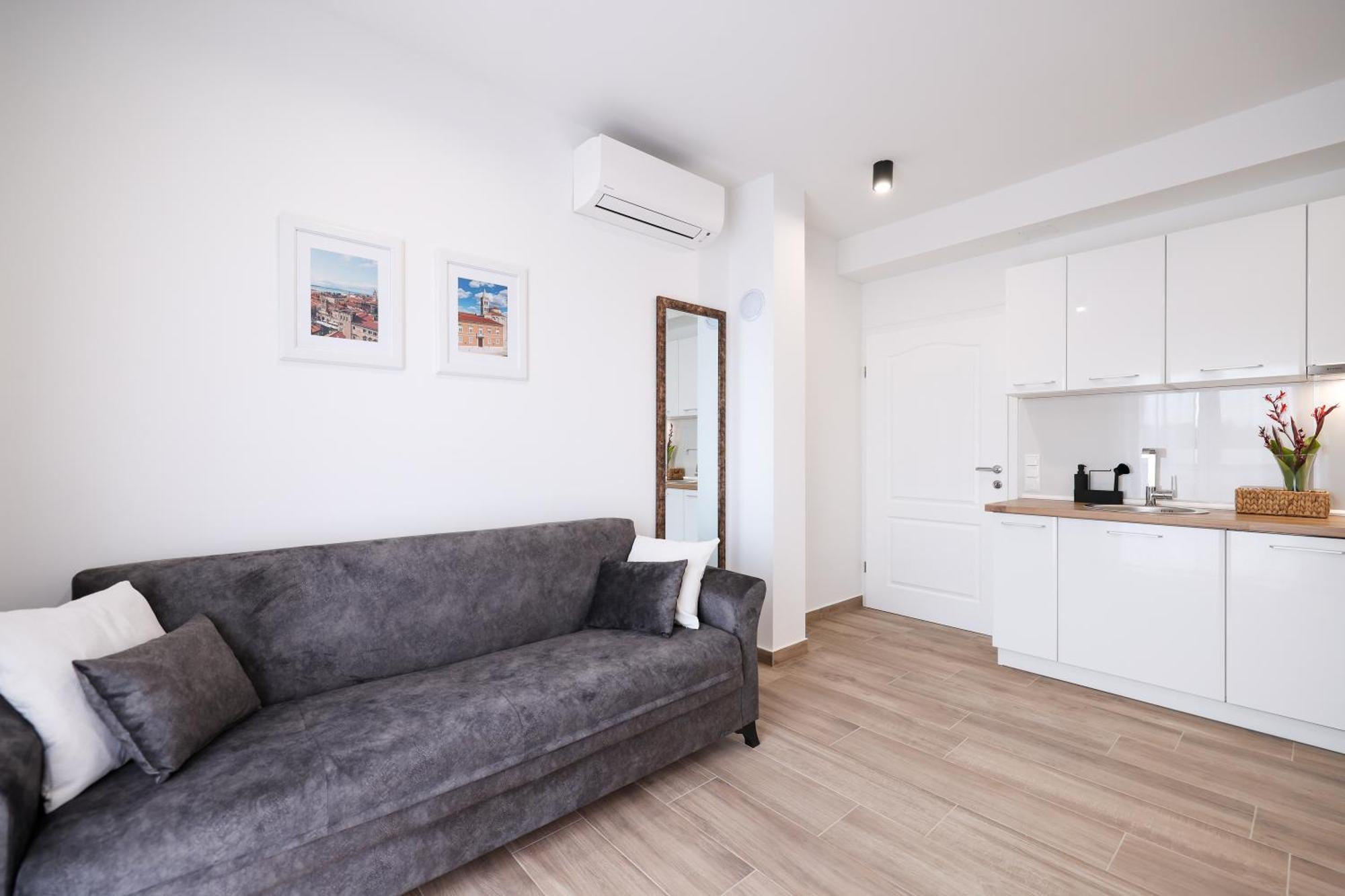 Duo Soles - Apartments With Private Parking Near Zadar Murvica  Bagian luar foto