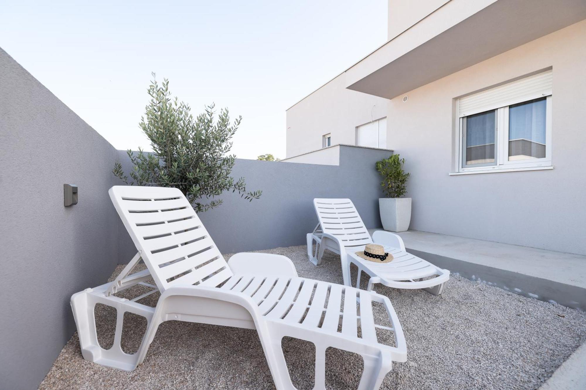Duo Soles - Apartments With Private Parking Near Zadar Murvica  Bagian luar foto